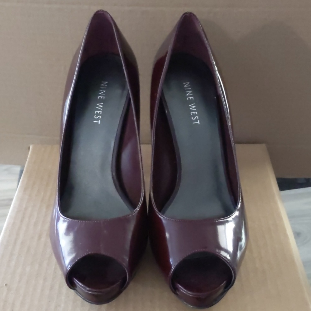 *SOLD ON MERC* Red Nine West Peep Toe Heels - Picture 3 of 7